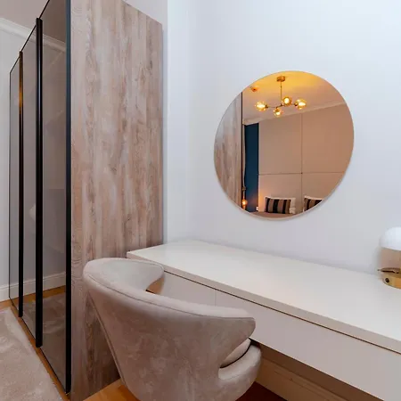 Apartmán One-bedroom In New Managed - Secure Building With Elevator- 2 Min To Taksim Location Istanbulská provincie