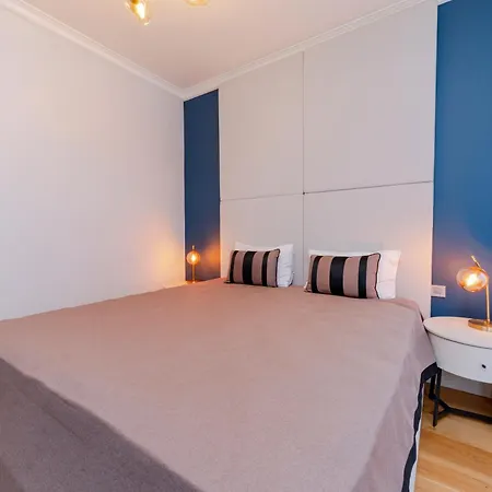 Apartmán One-bedroom In New Managed - Secure Building With Elevator- 2 Min To Taksim Location